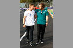 Foto zur News: Mick Schumacher (Haas) und Sebastian Vettel (Aston Martin)
