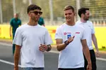 Foto zur News: Pierre Gasly (AlphaTauri) und Mick Schumacher (Haas)