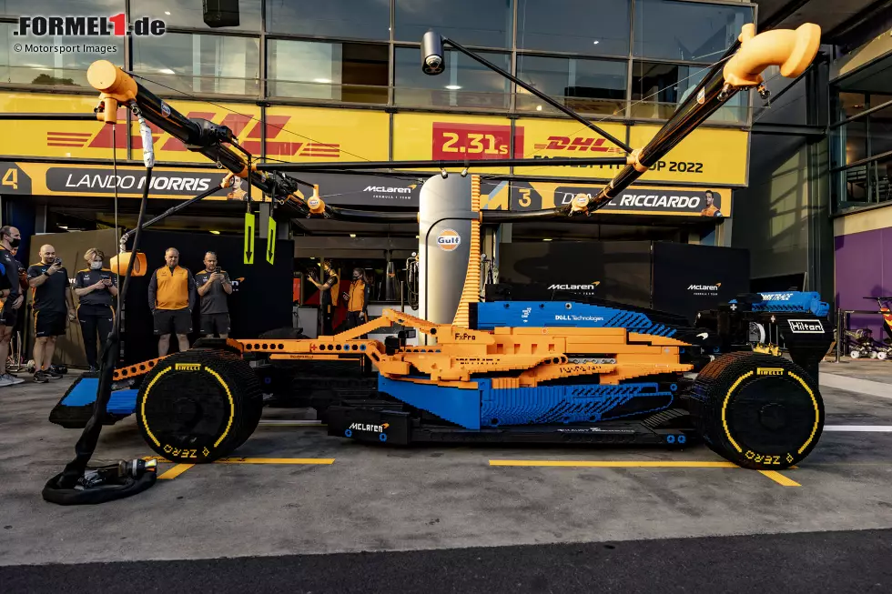 Foto zur News: Daniel Ricciardo (McLaren) und Lando Norris (McLaren)