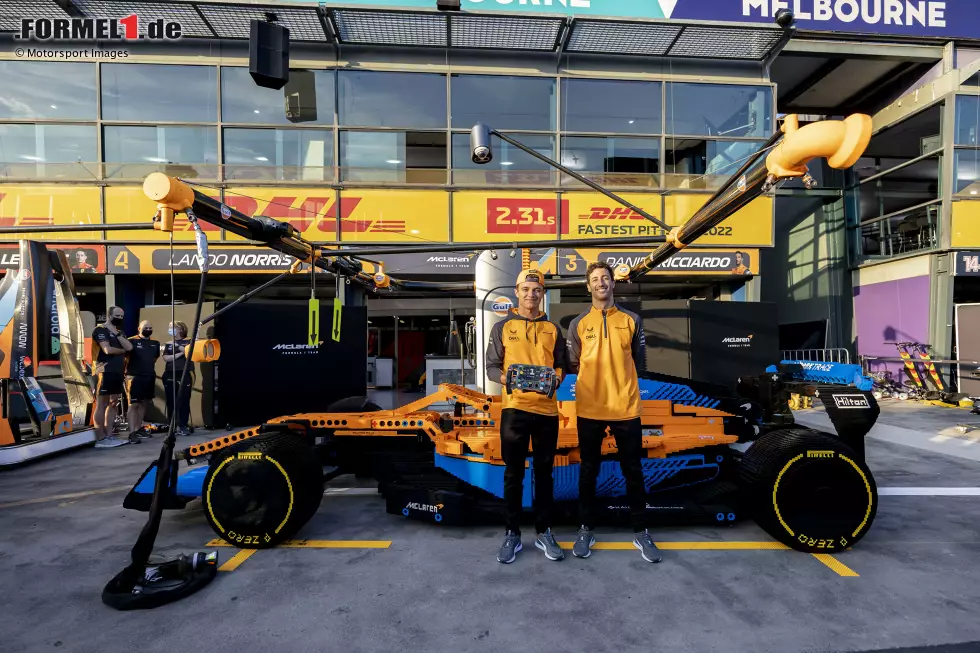 Foto zur News: Daniel Ricciardo (McLaren) und Lando Norris (McLaren)