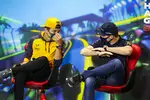 Foto zur News: Lando Norris (McLaren) und Max Verstappen (Red Bull)