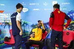 Foto zur News: Pierre Gasly (AlphaTauri), Daniel Ricciardo (McLaren) und Charles Leclerc (Ferrari)