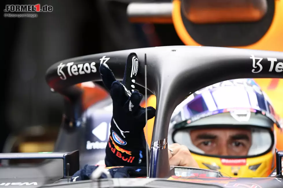 Foto zur News: Sergio Perez (Red Bull)