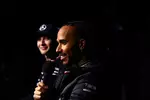 Foto zur News: Lewis Hamilton (Mercedes) und George Russell (Mercedes)