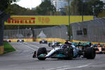Foto zur News: George Russell (Mercedes) und Daniel Ricciardo (McLaren)