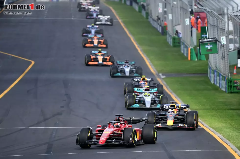 Foto zur News: Charles Leclerc (Ferrari), Max Verstappen (Red Bull), Lewis Hamilton (Mercedes), Sergio Perez (Red Bull), George Russell (Mercedes), Lando Norris (McLaren) und Daniel Ricciardo (McLaren)