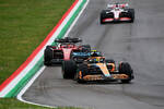 Foto zur News: Lando Norris (McLaren), Charles Leclerc (Ferrari) und Kevin Magnussen (Haas)