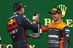 Foto zur News: Max Verstappen (Red Bull) und Lando Norris (McLaren)