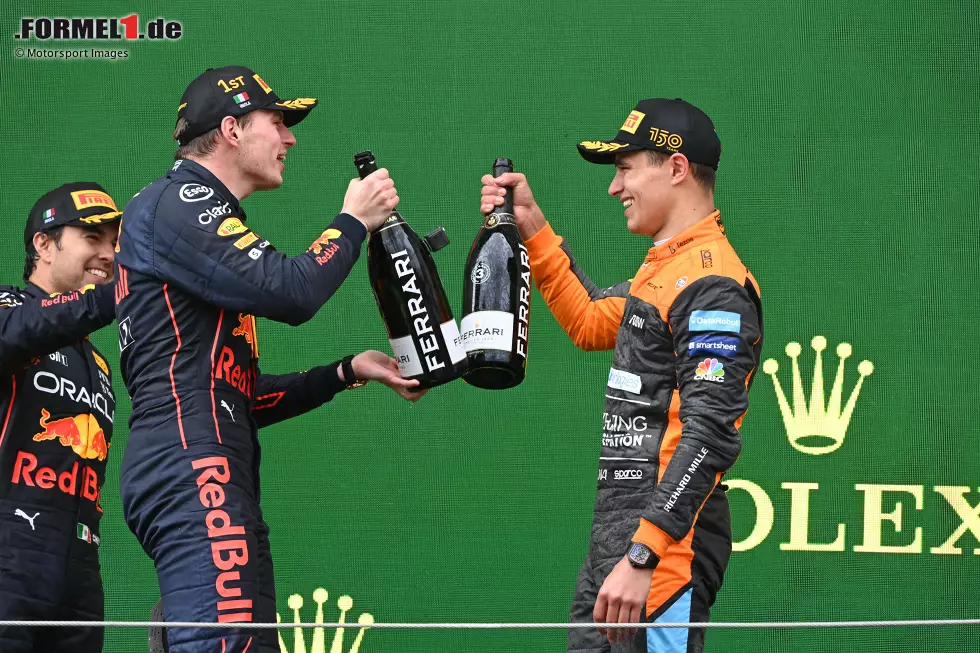 Foto zur News: Max Verstappen (Red Bull) und Lando Norris (McLaren)