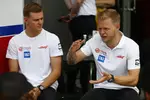 Foto zur News: Mick Schumacher (Haas) und Kevin Magnussen (Haas)