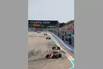 Foto zur News: Charles Leclerc (Ferrari), Max Verstappen (Red Bull) und Carlos Sainz (Ferrari)