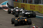 Foto zur News: Kevin Magnussen (Haas), Yuki Tsunoda (AlphaTauri) und Daniel Ricciardo (McLaren)