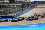 Foto zur News: Lewis Hamilton (Mercedes), Pierre Gasly (AlphaTauri), Lando Norris (McLaren) und Fernando Alonso (Alpine)