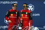 Foto zur News: Charles Leclerc (Ferrari) und Carlos Sainz (Ferrari)