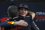 Foto zur News: Christian Horner und Max Verstappen (Red Bull)