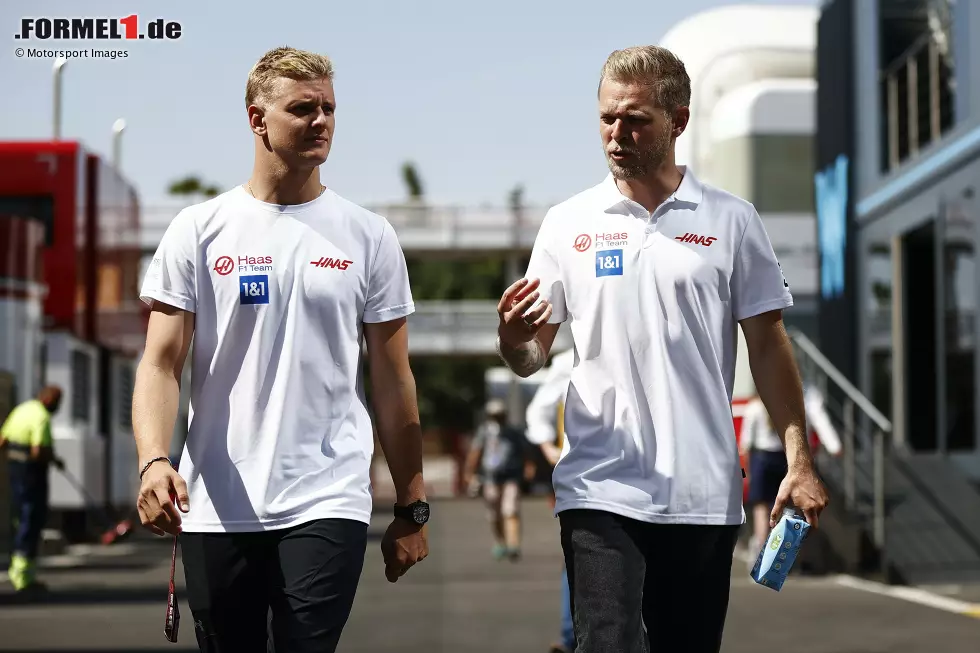 Foto zur News: Mick Schumacher (Haas) und Kevin Magnussen (Haas)