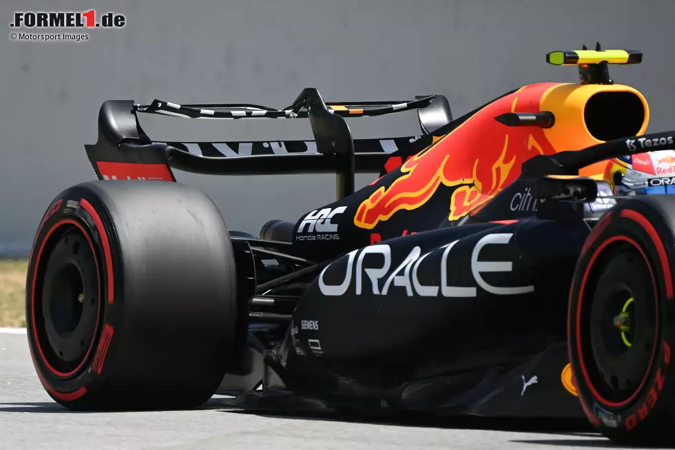 Foto zur News: Sergio Perez (Red Bull)