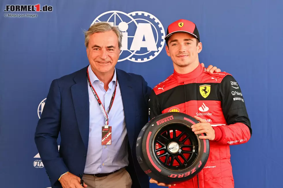 Foto zur News: Charles Leclerc (Ferrari) und Carlos Sainz (Ferrari)