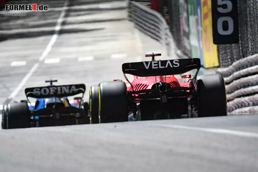 Foto zur News: Charles Leclerc (Ferrari) und Carlos Sainz (Ferrari)