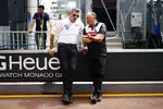 Foto zur News: Haas-Teamchef Günther Steiner mit Alfa-Romeo-Teamchef Frederic Vasseur