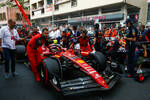 Foto zur News: Charles Leclerc (Ferrari) und Adrian Newey