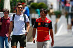 Foto zur News: Carlos Sainz (Ferrari) und George Russell (Mercedes)