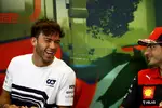 Foto zur News: Pierre Gasly (AlphaTauri) und Carlos Sainz (Ferrari)