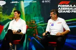 Foto zur News: Toto Wolff (Mercedes) und Günther Steiner (Haas)