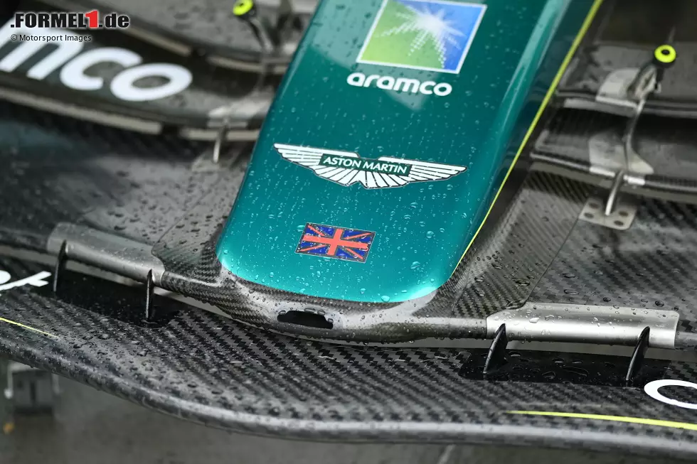 Foto zur News: Aston Martin AMR22