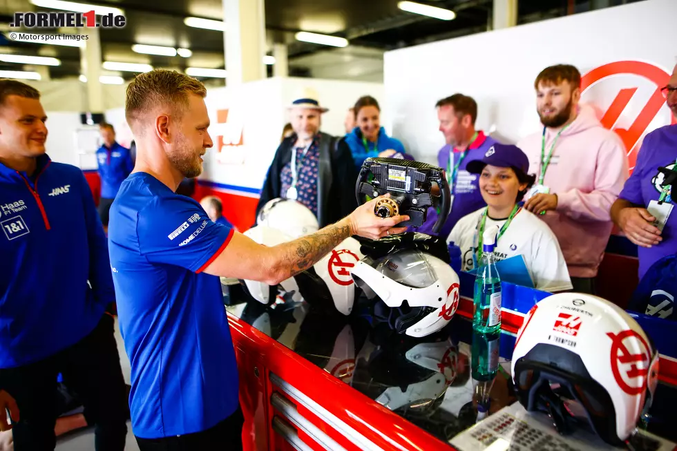 Foto zur News: Mick Schumacher (Haas) und Kevin Magnussen (Haas)