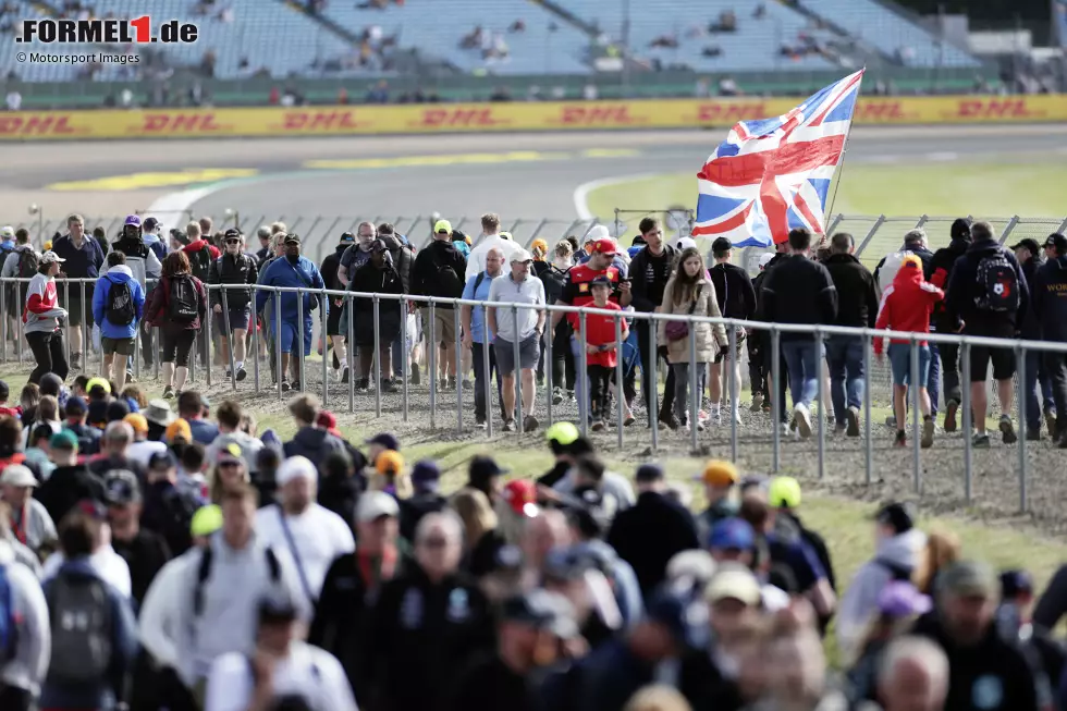 Foto zur News: Fans in Silverstone