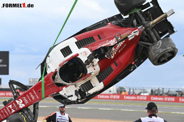 Foto zur News: Formel-1-Liveticker: Wie konnte Zhous Überrollbügel brechen?