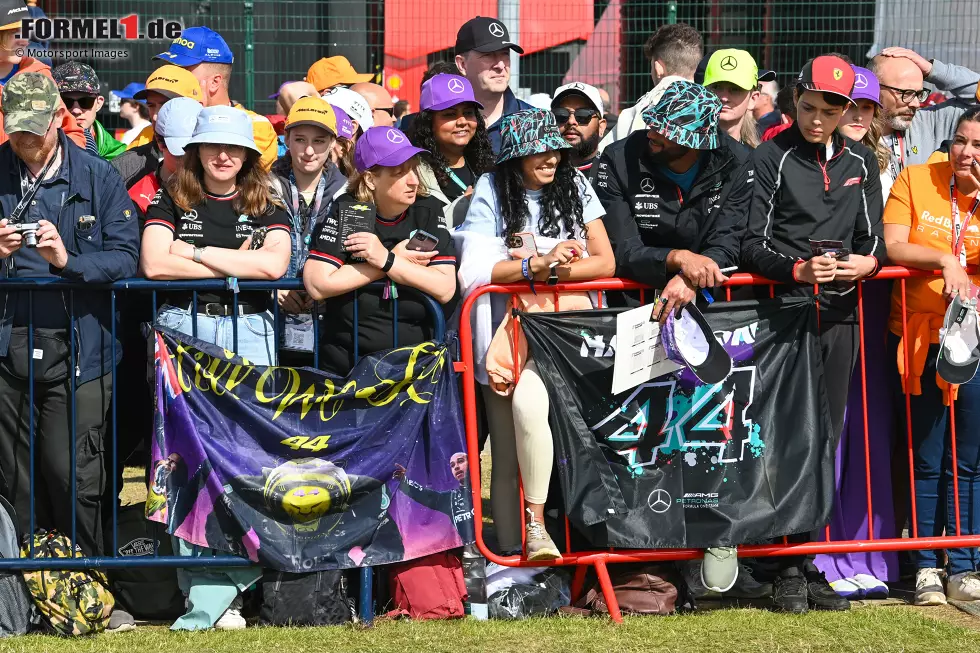 Foto zur News: Fans in Silverstone