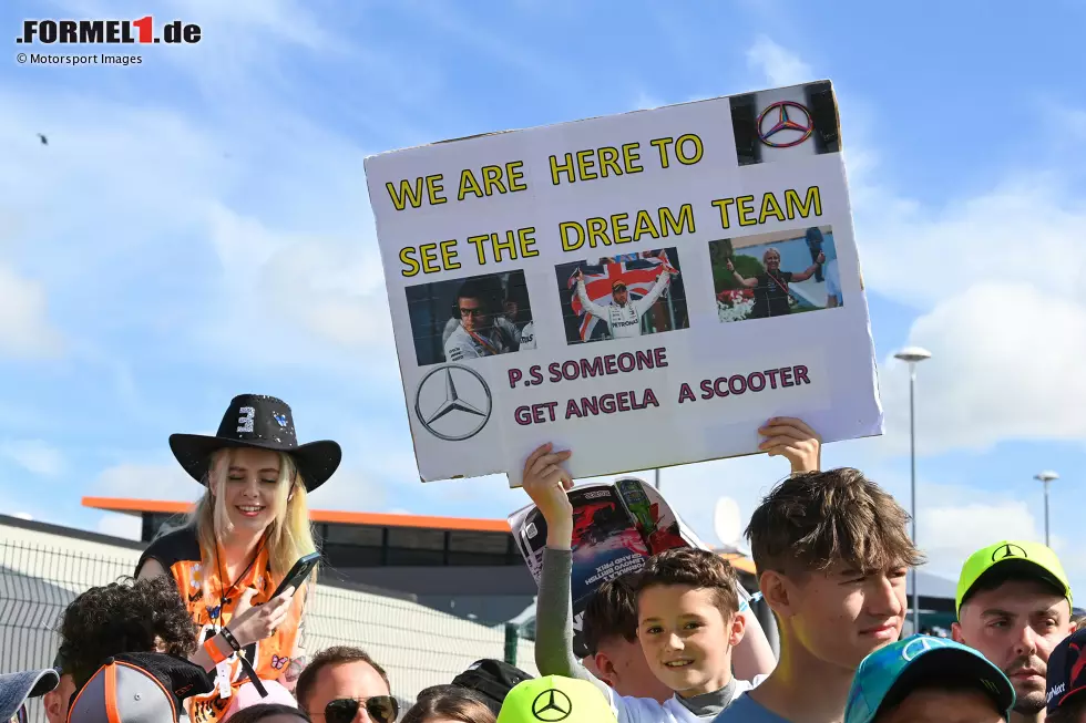 Foto zur News: Fans in Silverstone