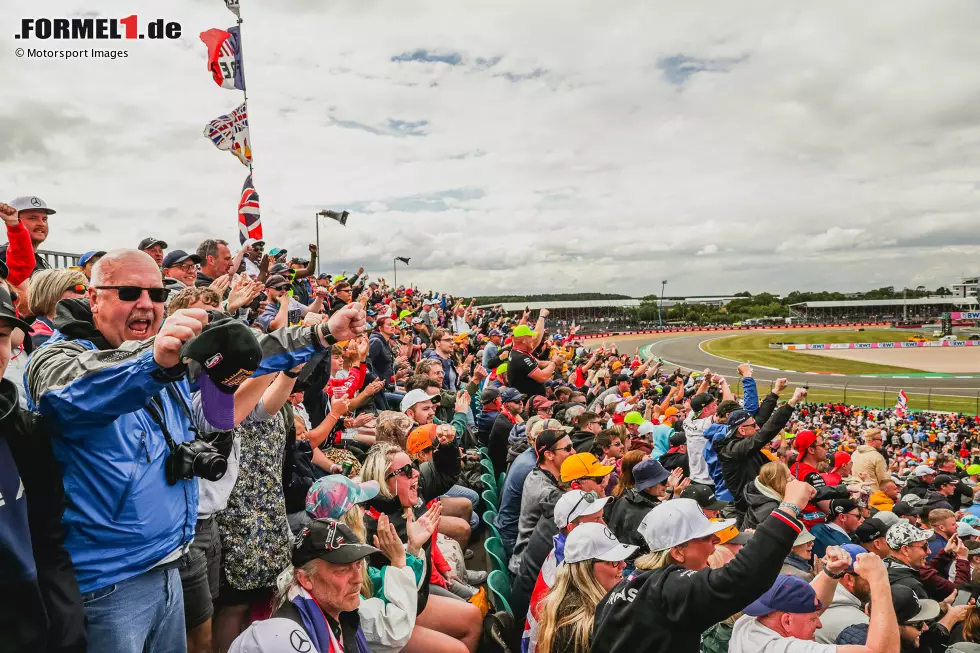 Foto zur News: Fans in Silverstone