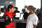 Foto zur News: Charles Leclerc (Ferrari) und Lewis Hamilton (Mercedes)