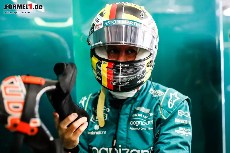 Foto zur News: Sebastian Vettel (Aston Martin)