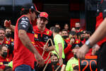 Foto zur News: Carlos Sainz (Ferrari) und Charles Leclerc (Ferrari)
