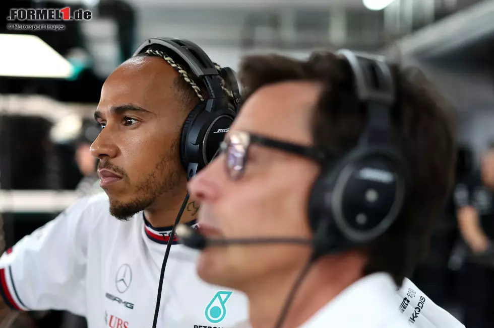 Foto zur News: Lewis Hamilton (Mercedes) mit Toto Wolff