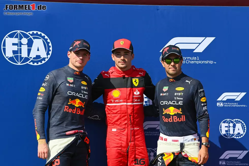 Foto zur News: Max Verstappen (Red Bull), Charles Leclerc (Ferrari) und Sergio Perez (Red Bull)