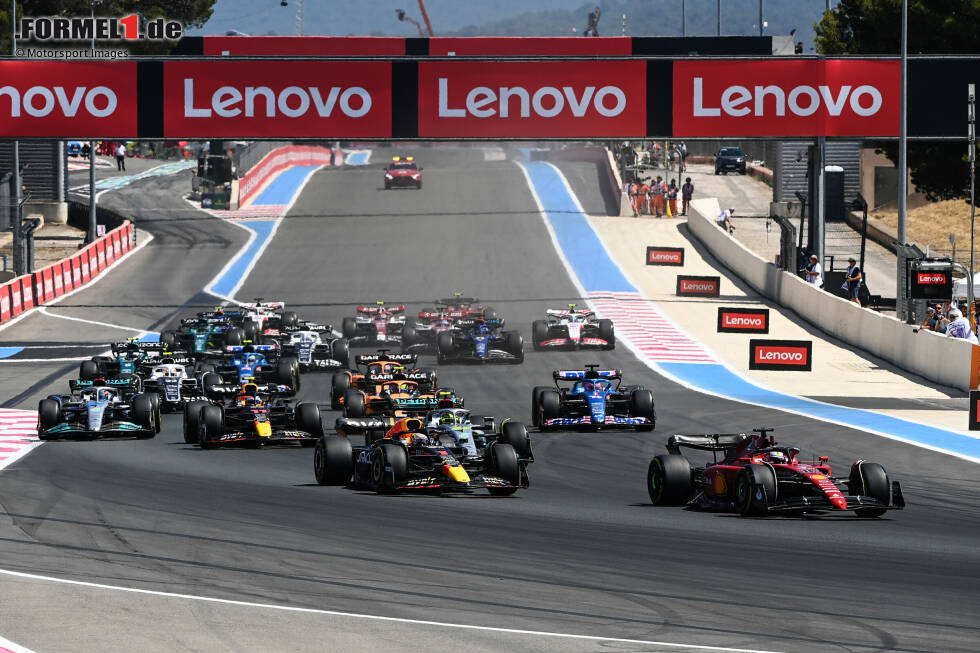 Foto zur News: Charles Leclerc (Ferrari), Max Verstappen (Red Bull), Lewis Hamilton (Mercedes), Sergio Perez (Red Bull) und George Russell (Mercedes)