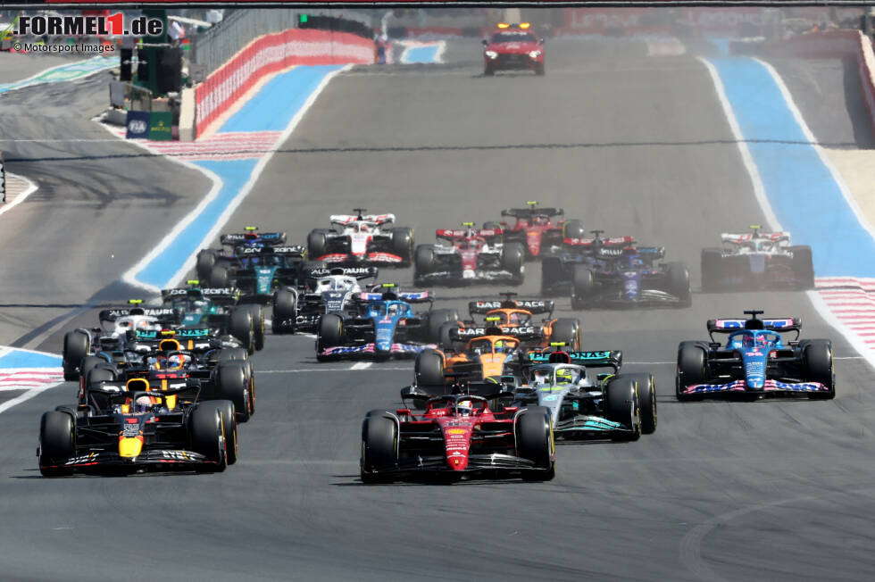 Foto zur News: Charles Leclerc (Ferrari), Max Verstappen (Red Bull), Lewis Hamilton (Mercedes) und Sergio Perez (Red Bull)
