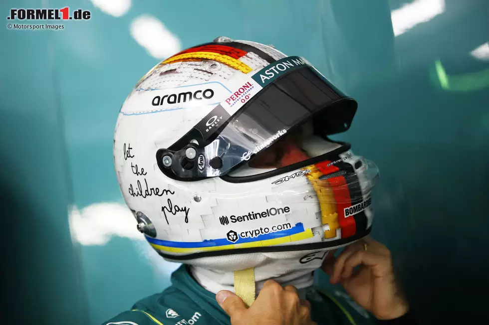 Foto zur News: Sebastian Vettel (Aston Martin)