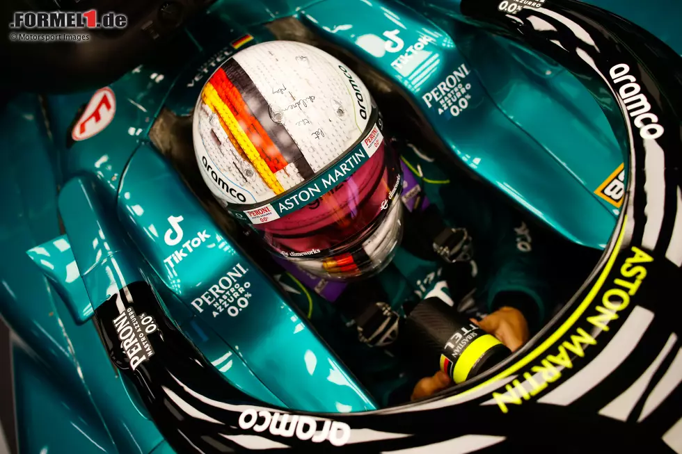 Foto zur News: Sebastian Vettel (Aston Martin)