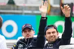 Foto zur News: Sergio Perez (Red Bull) und Max Verstappen (Red Bull)