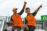 Foto zur News: Lando Norris (McLaren) und Daniel Ricciardo (McLaren)