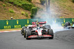 Foto zur News: Mick Schumacher (Haas) und Valtteri Bottas (Alfa Romeo)