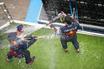 Foto zur News: Adrian Newey und Max Verstappen (Red Bull)