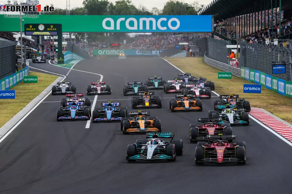 Foto zur News: George Russell (Mercedes), Carlos Sainz (Ferrari), Charles Leclerc (Ferrari), Lando Norris (McLaren) und Lewis Hamilton (Mercedes)