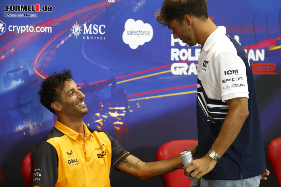Foto zur News: Daniel Ricciardo (McLaren) und Pierre Gasly (AlphaTauri)